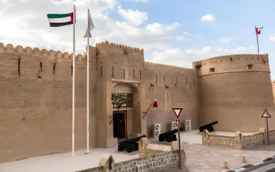 Old Souk — старый город, построенный специально для туристов