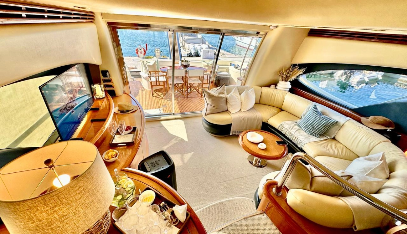 Яхта Azimut 65