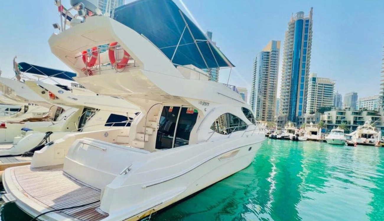 Катер Majesty 48