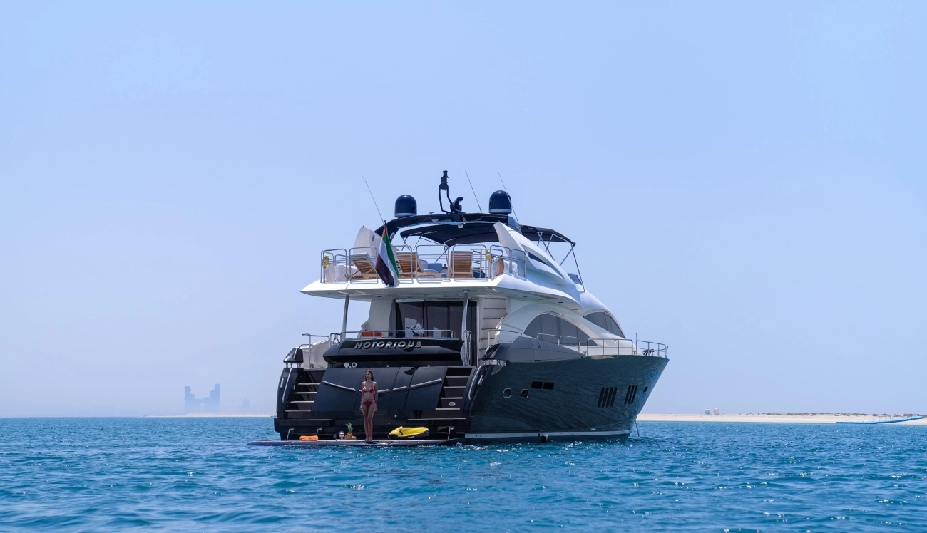 Яхта Sunseeker 90 "Notorious"