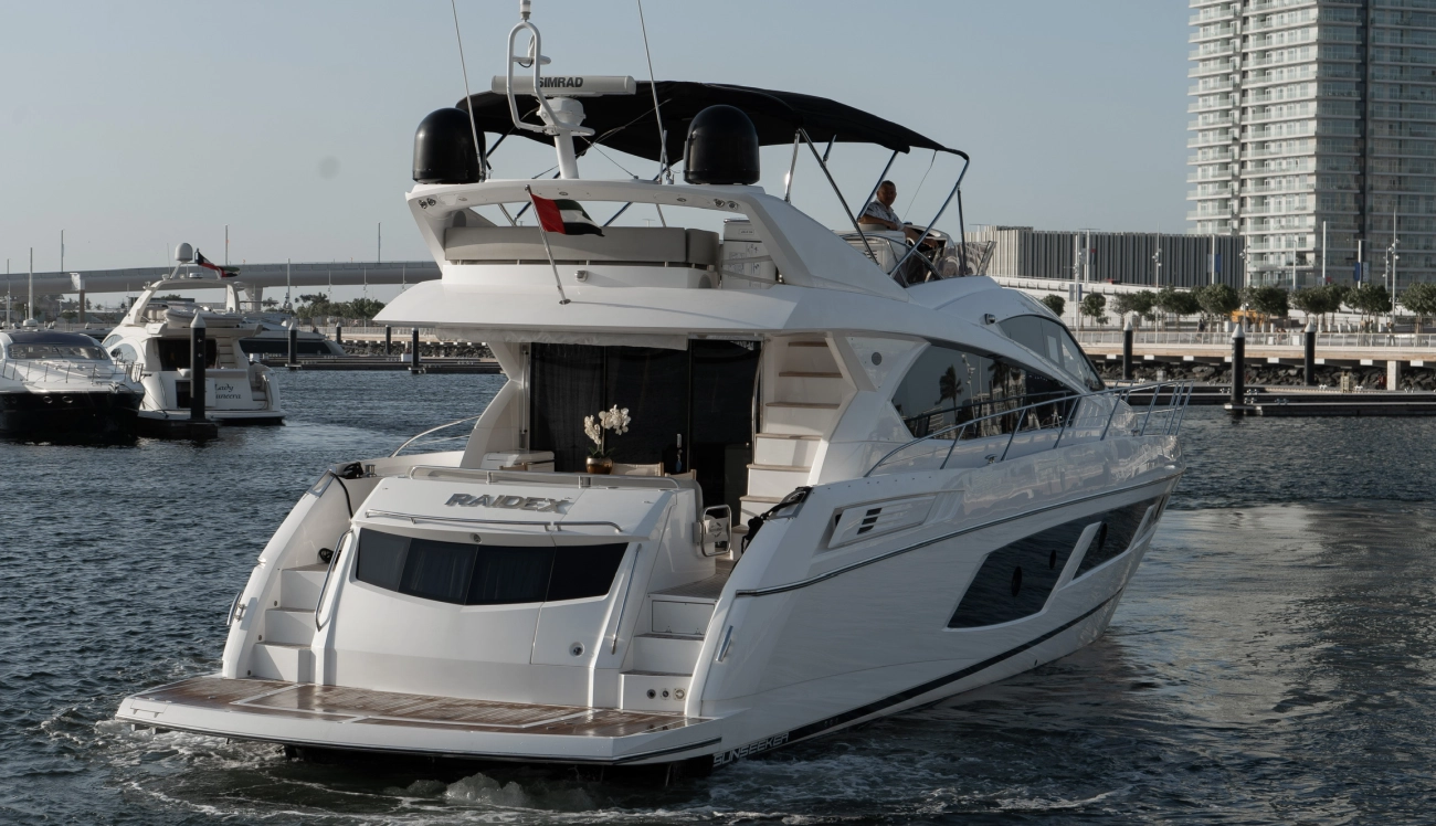 Яхта Sunseeker Manhattan 65